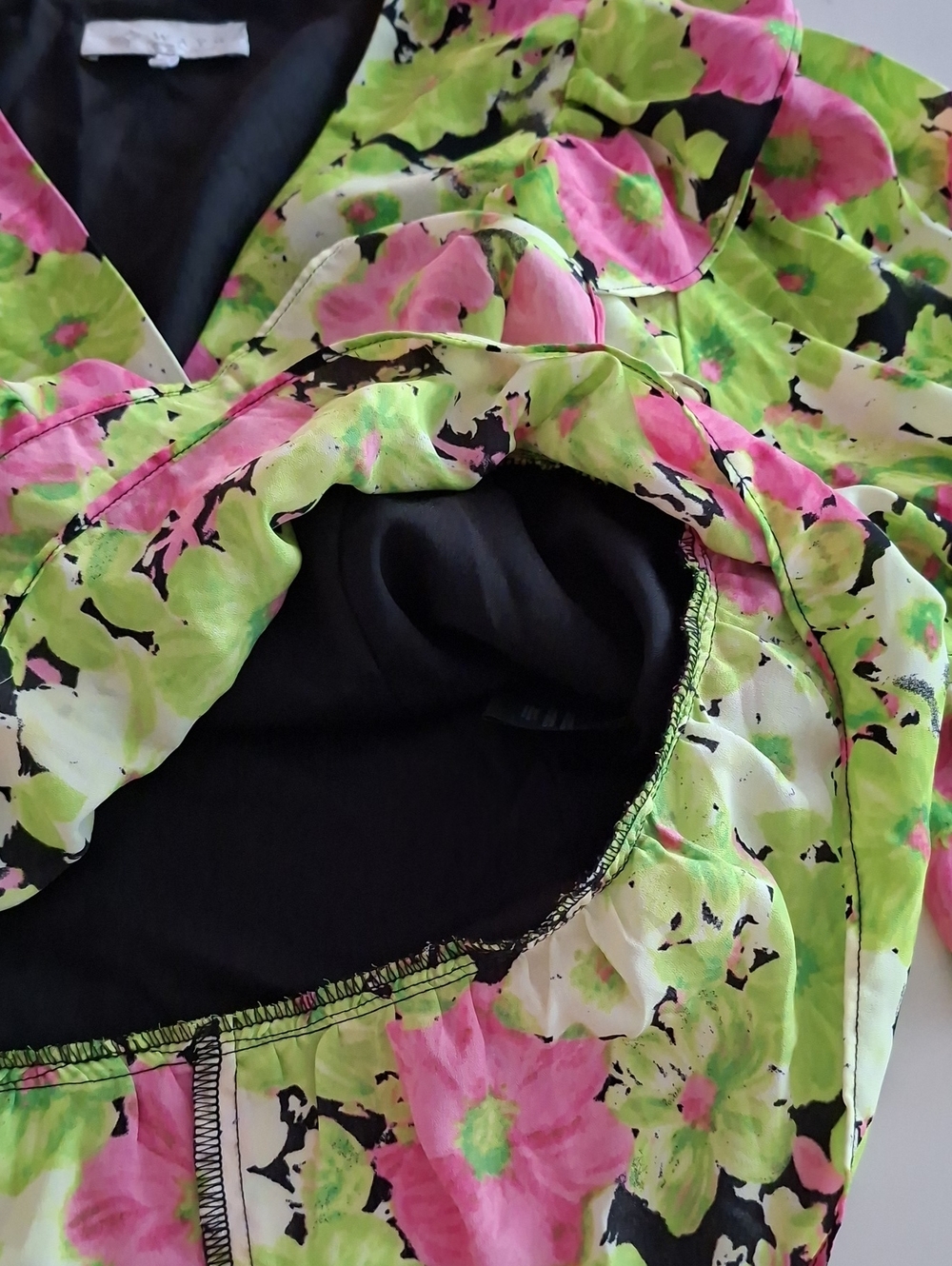 WAYF Pink, Black & Lime Green Vibrant Floral Ruffle Peplum Wrap Top (Size L) - Picture 8 of 8